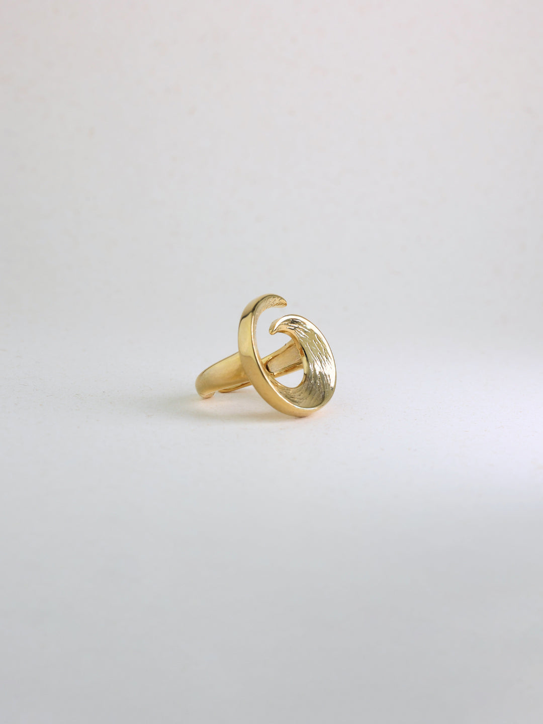 Open Curve Ring