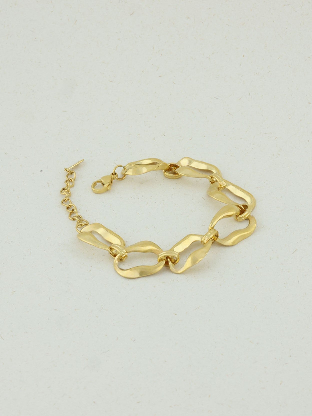 Soft Wavy Links Bracelet