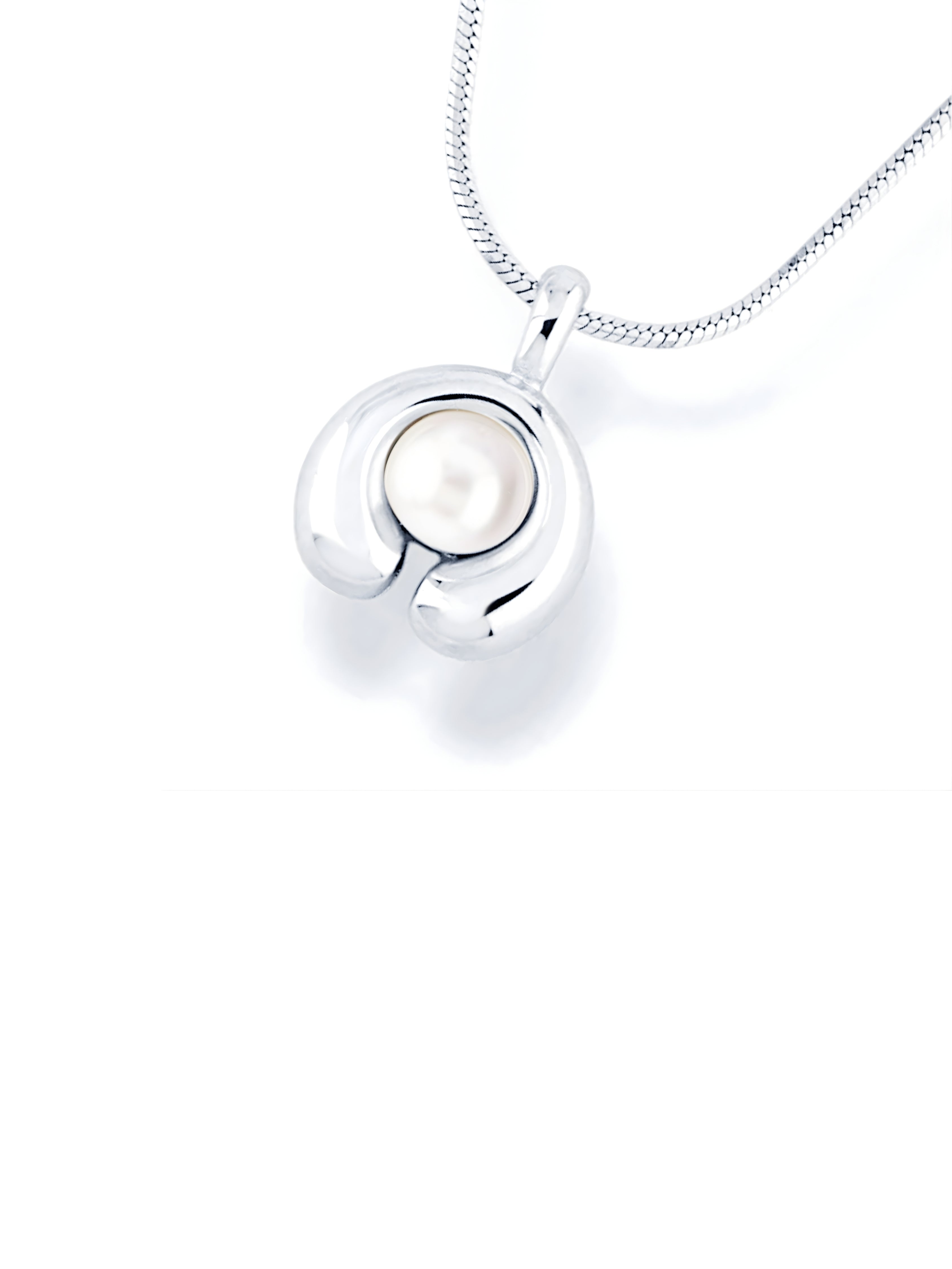 Sleek Gold Snake Chain Necklace with Round Pearl Charm