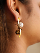 Pearl Orbit Curve Earrings