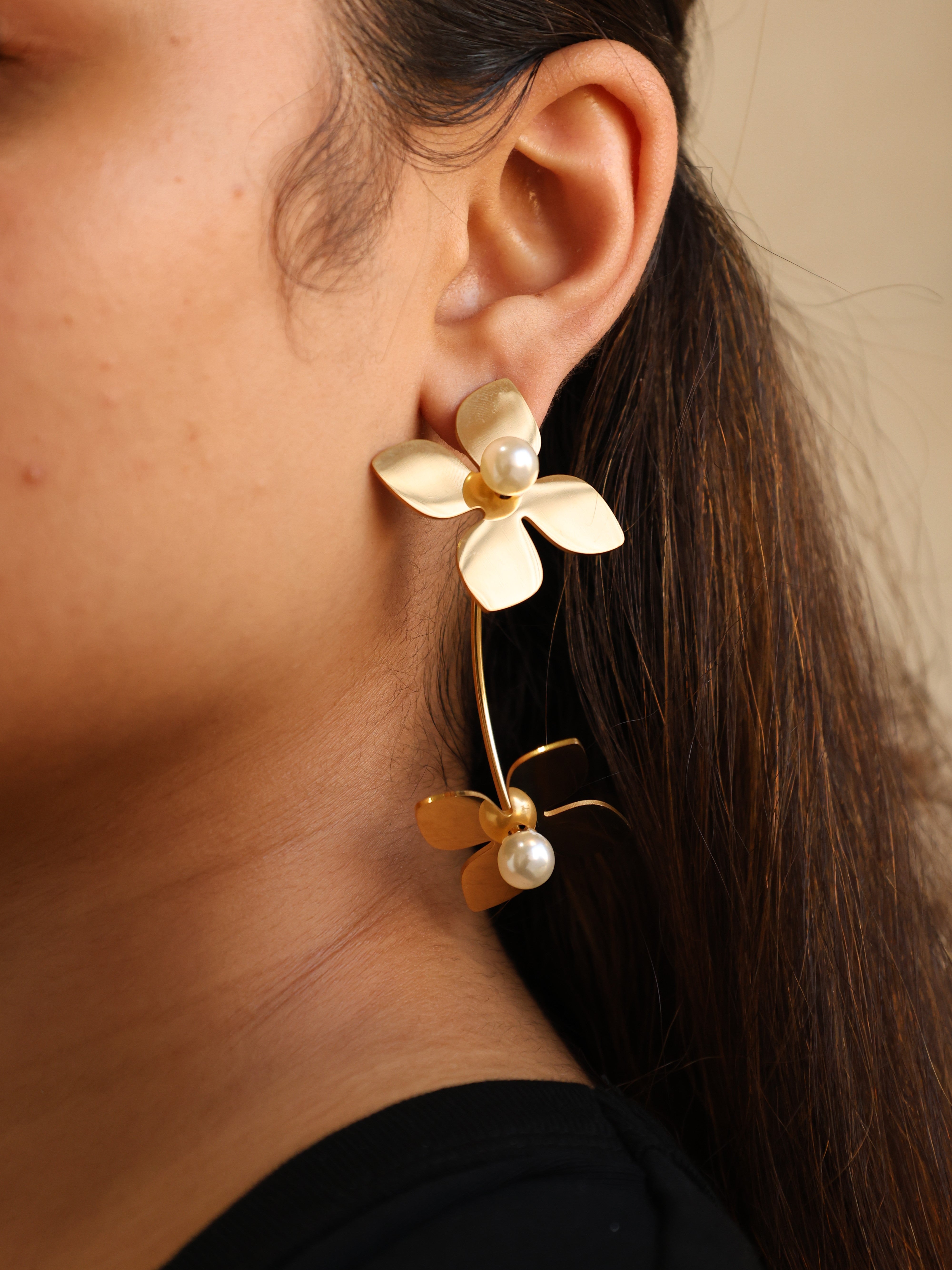 Clover Pearl Hoops