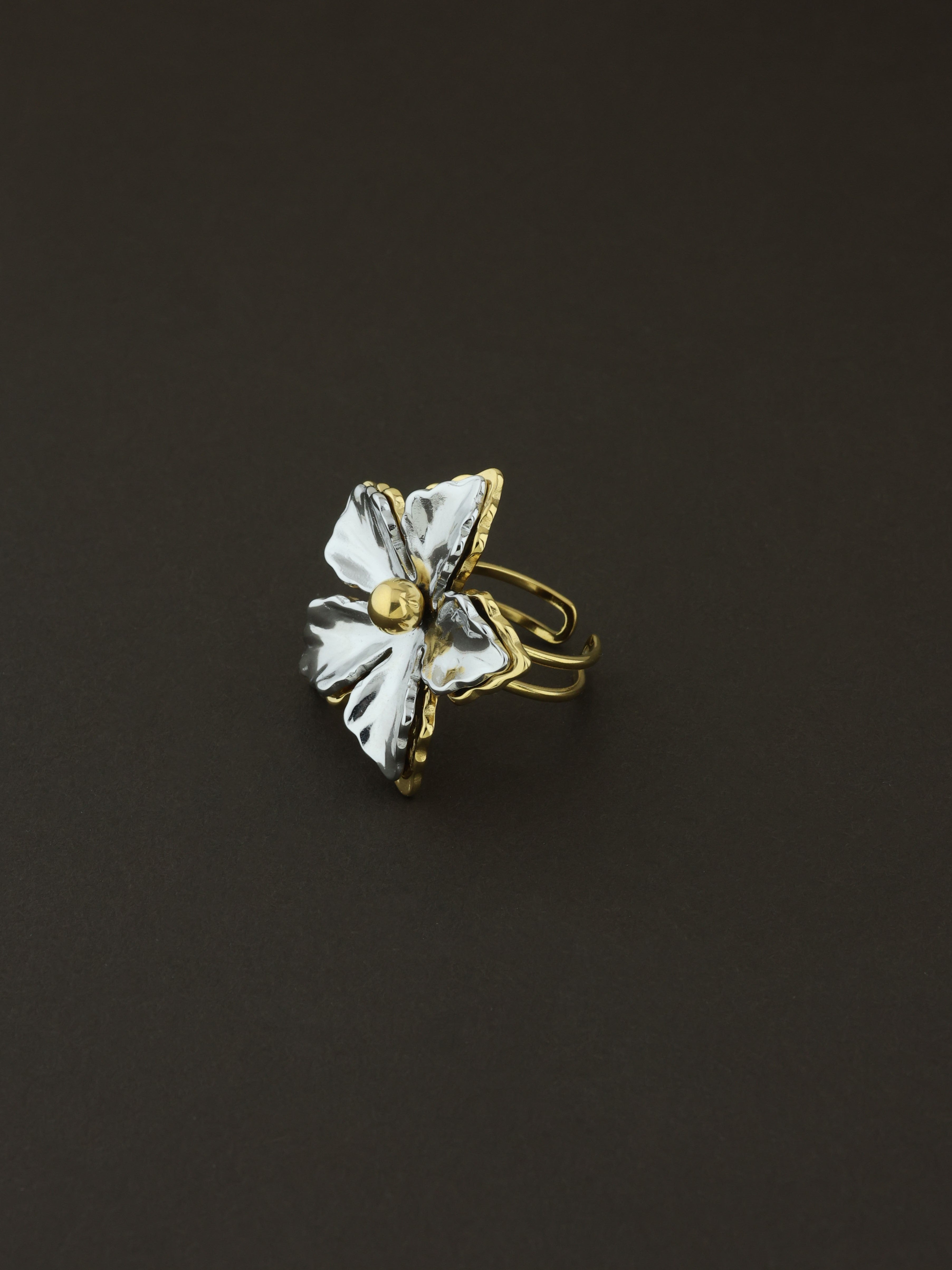 Bold Petal Flower Ring