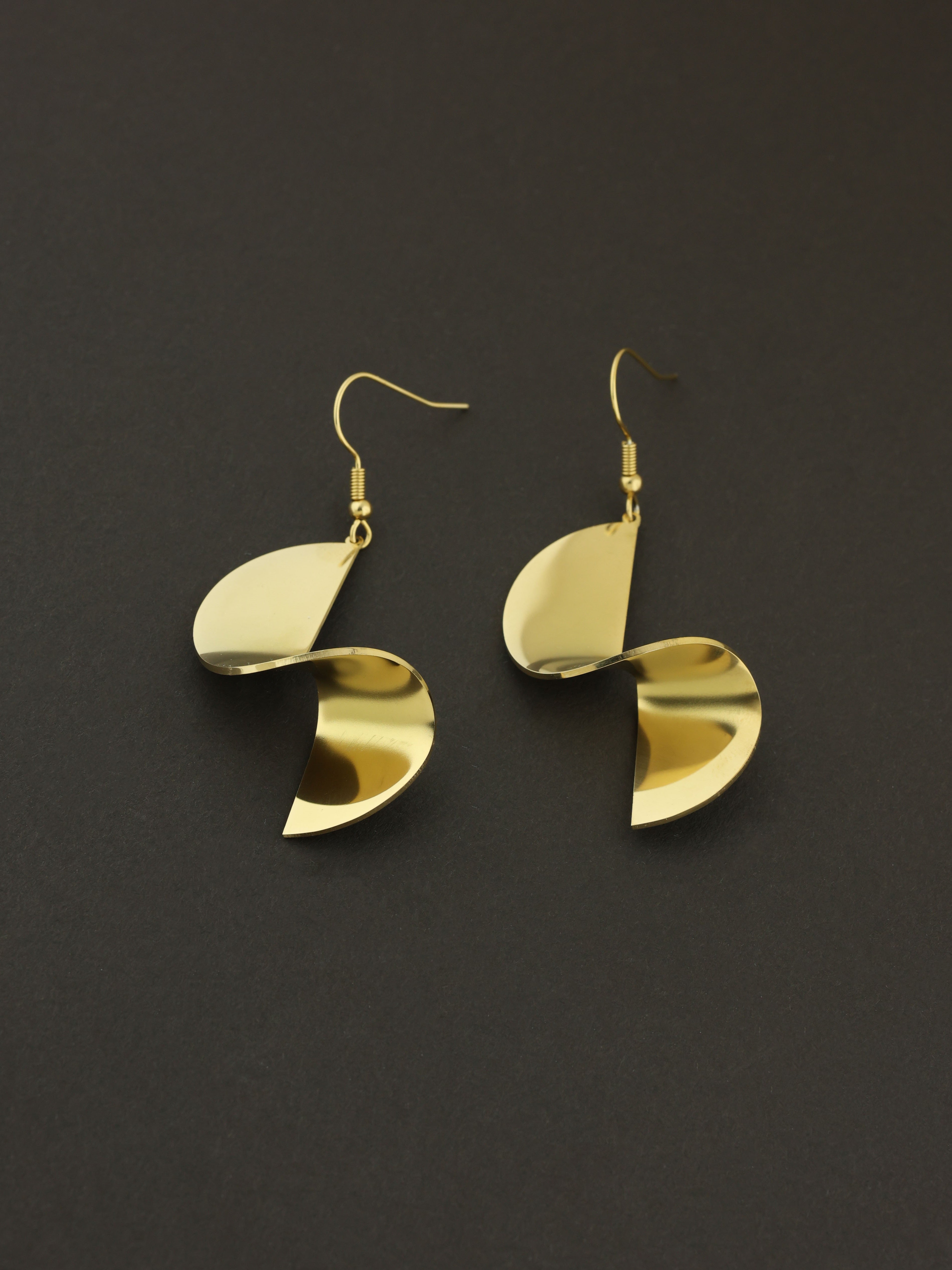 Curve Drop Earrings
