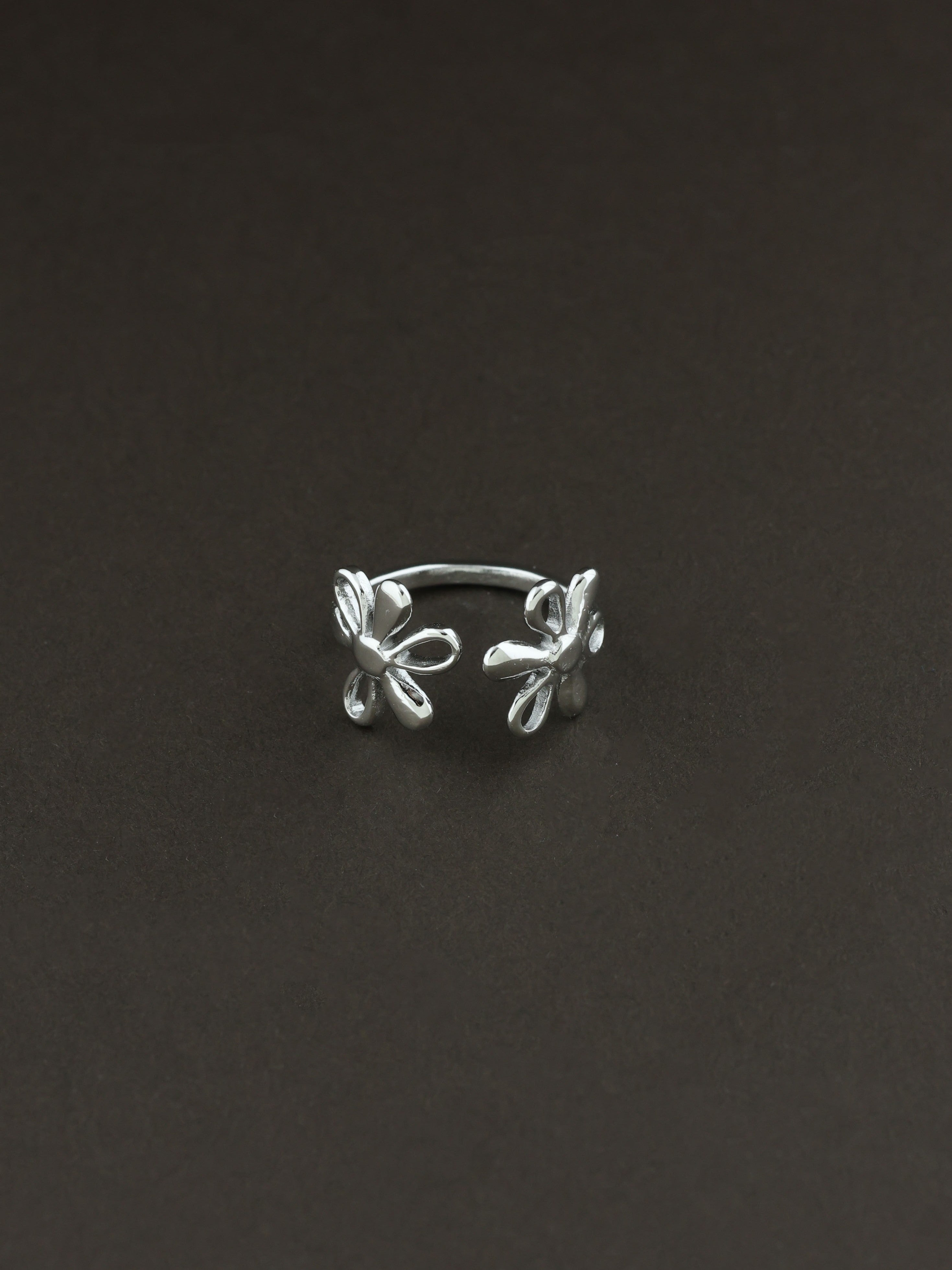 Soft Bloom Petal Open Ring
