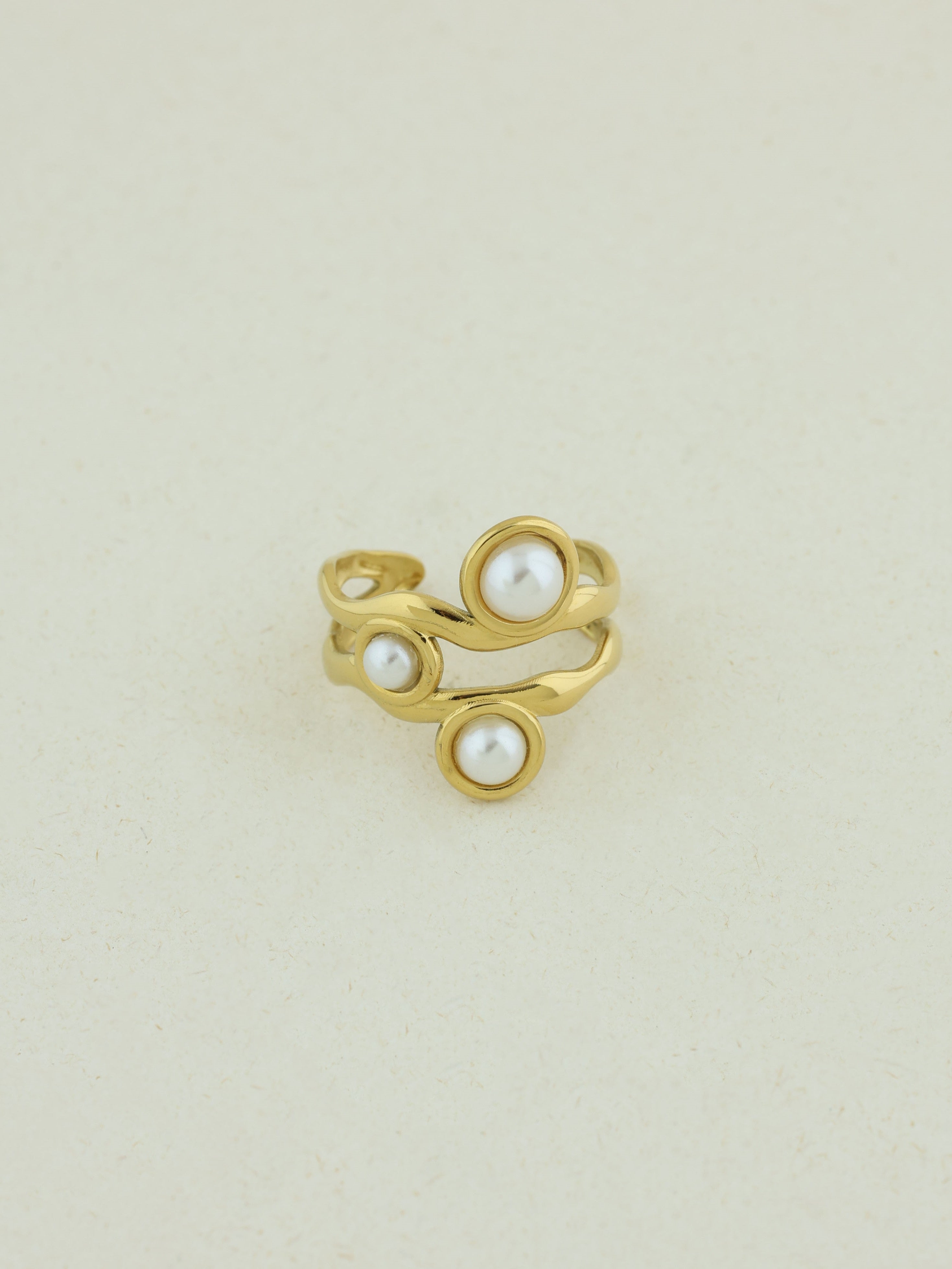 Golden Ripple Pearl Ring