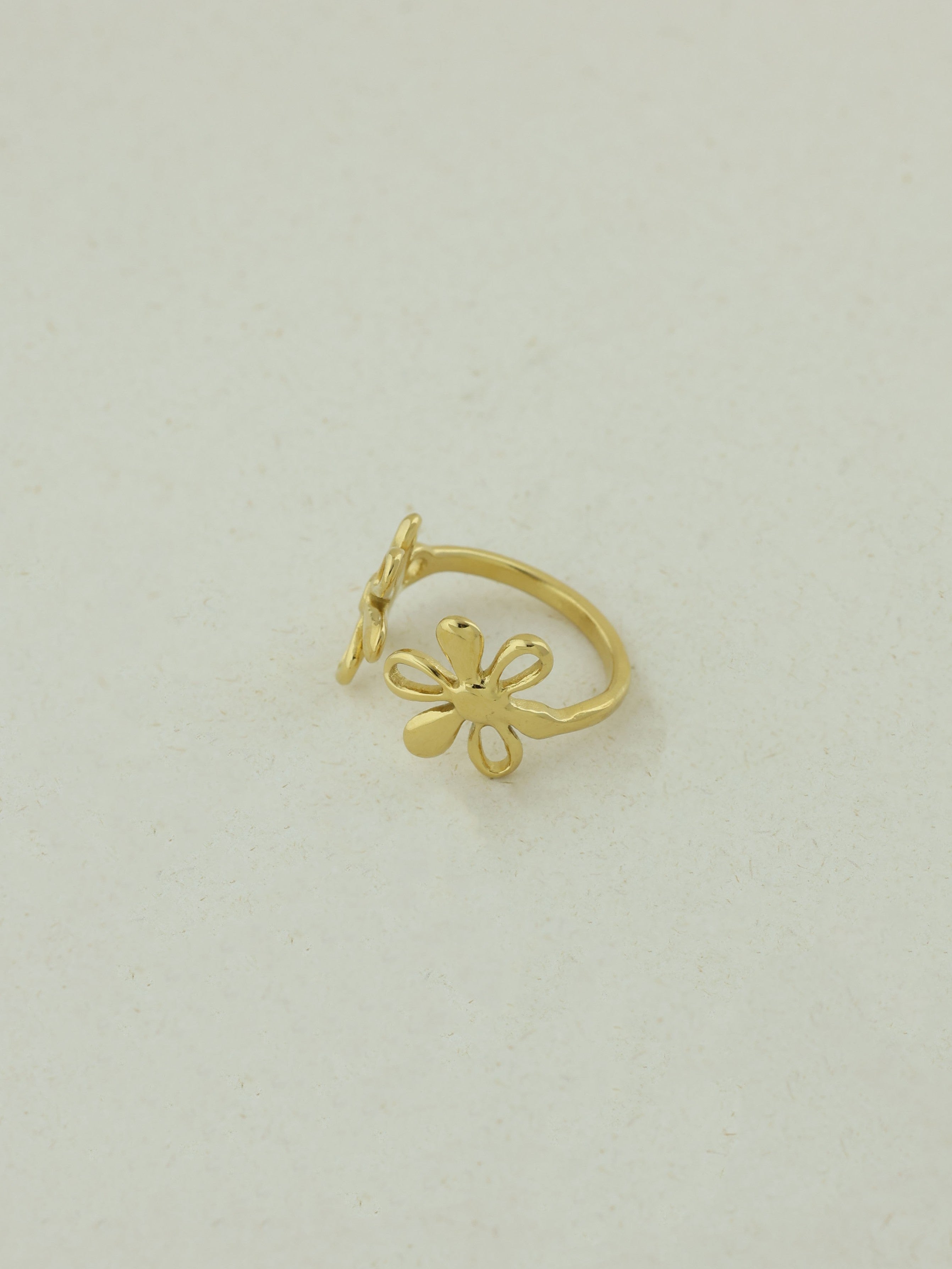 Soft Bloom Petal Open Ring