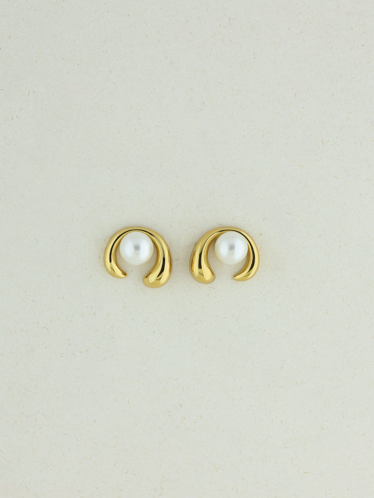 Pearl Halo Earring