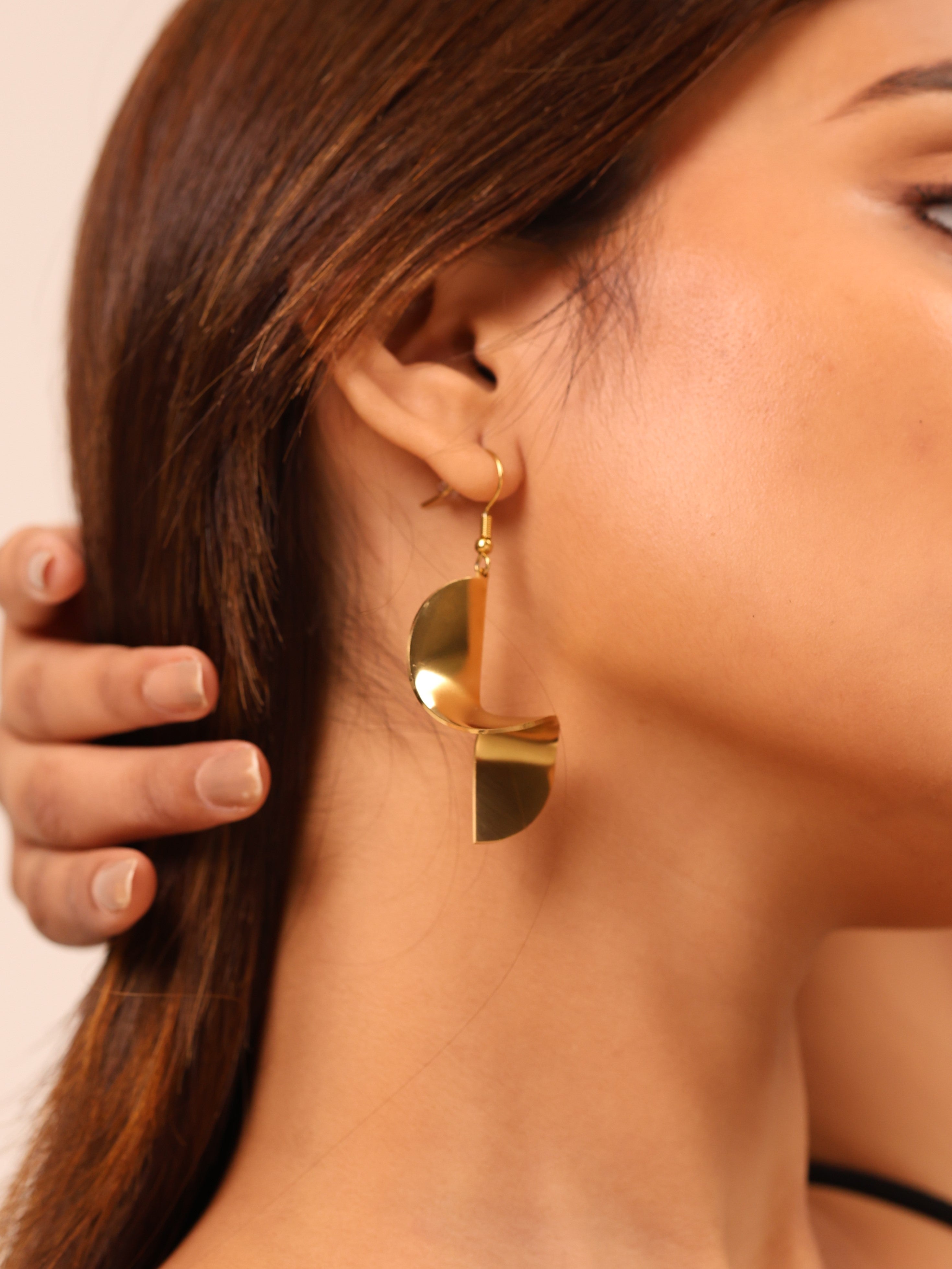 Curve Drop Earrings