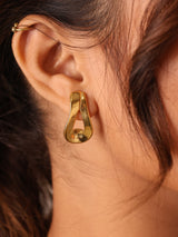 Hugger Curve Studs