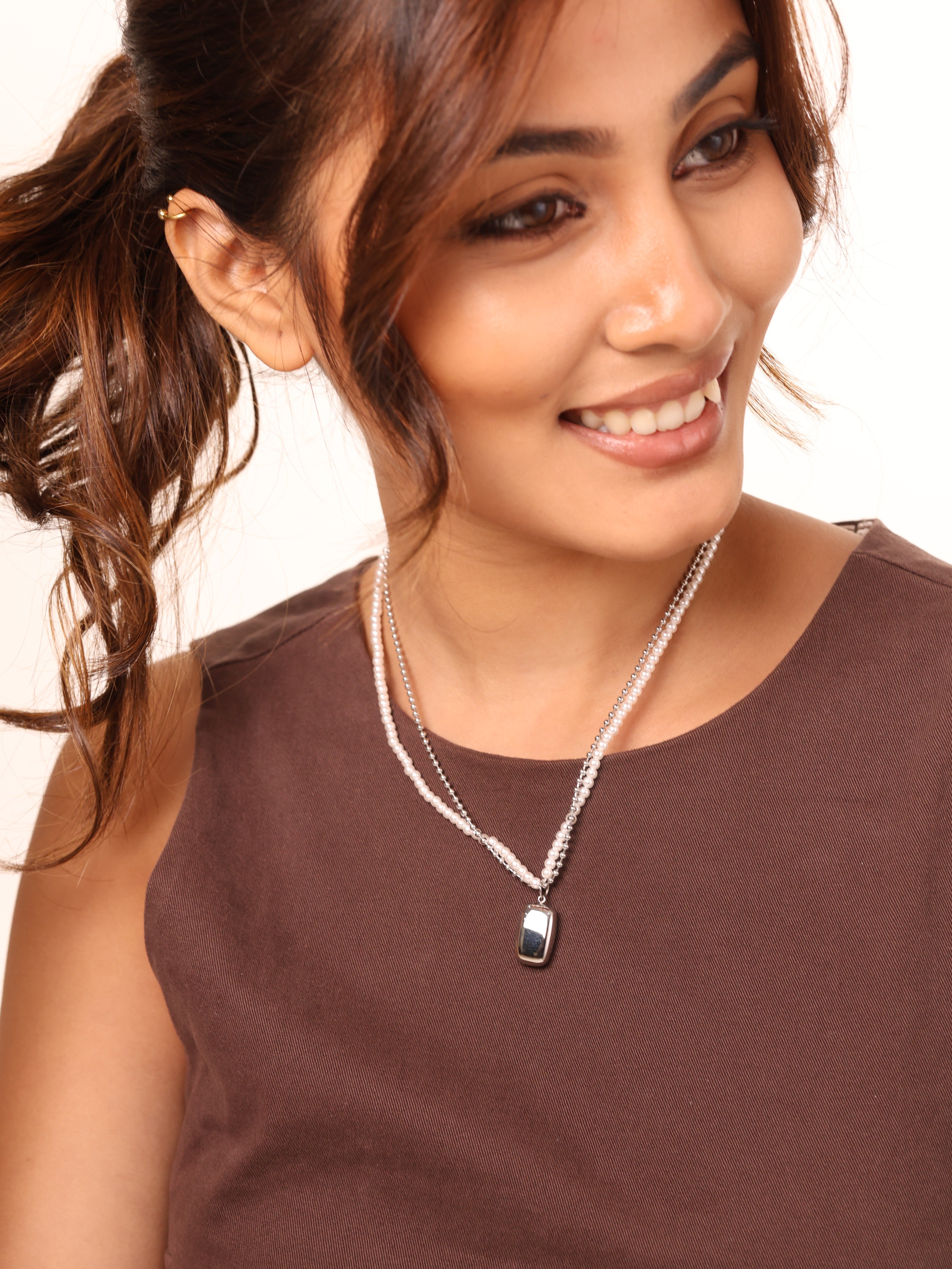 Layered Chain Necklace with Pearl