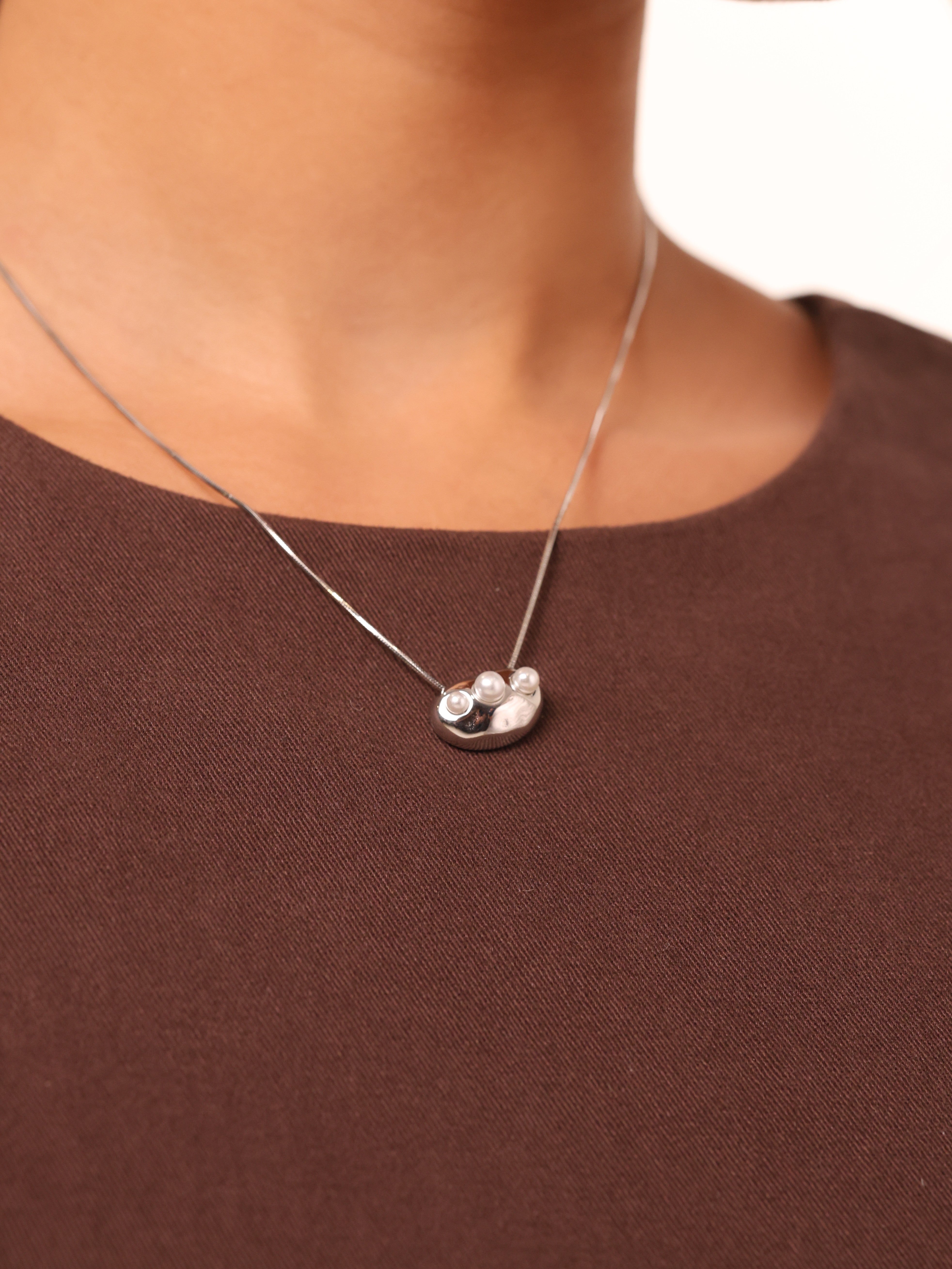Three Pearl Pendant Necklace