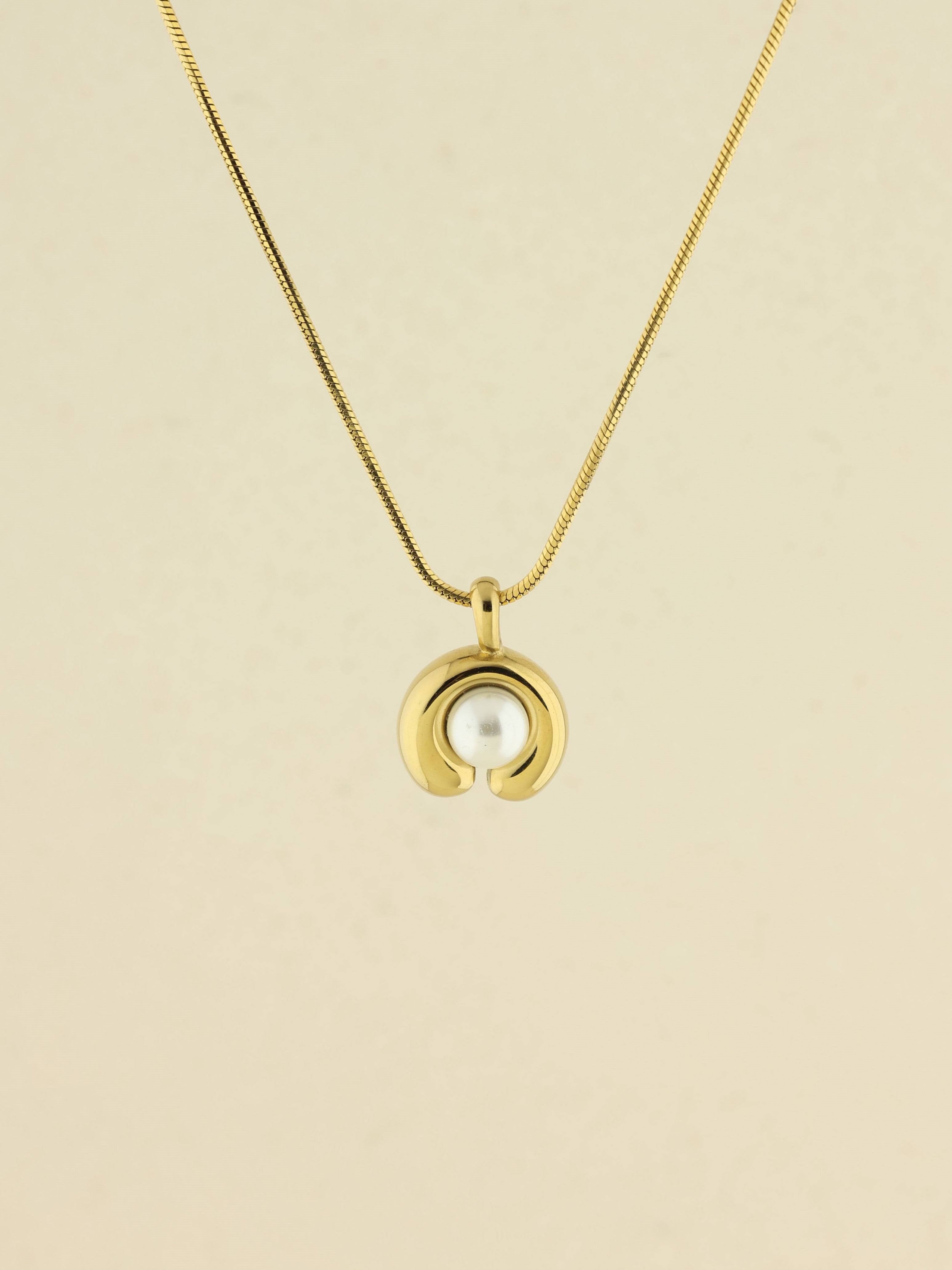 Sleek Chain Necklace