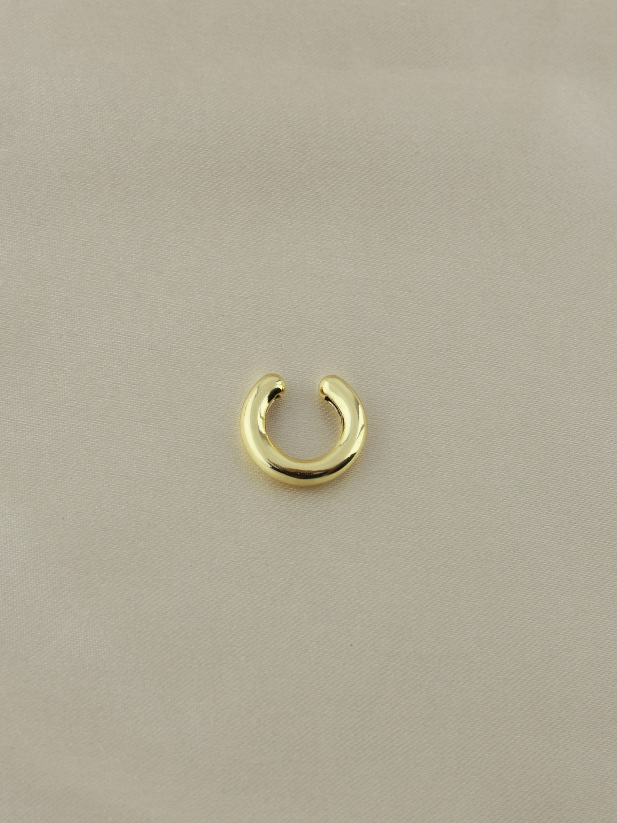 Arc Bold Cartilage Cuff