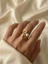 Ivory Pearl Wave Ring - Doulaat
