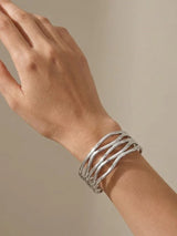 Modern Silver Wavy Bracelet - Doulaat
