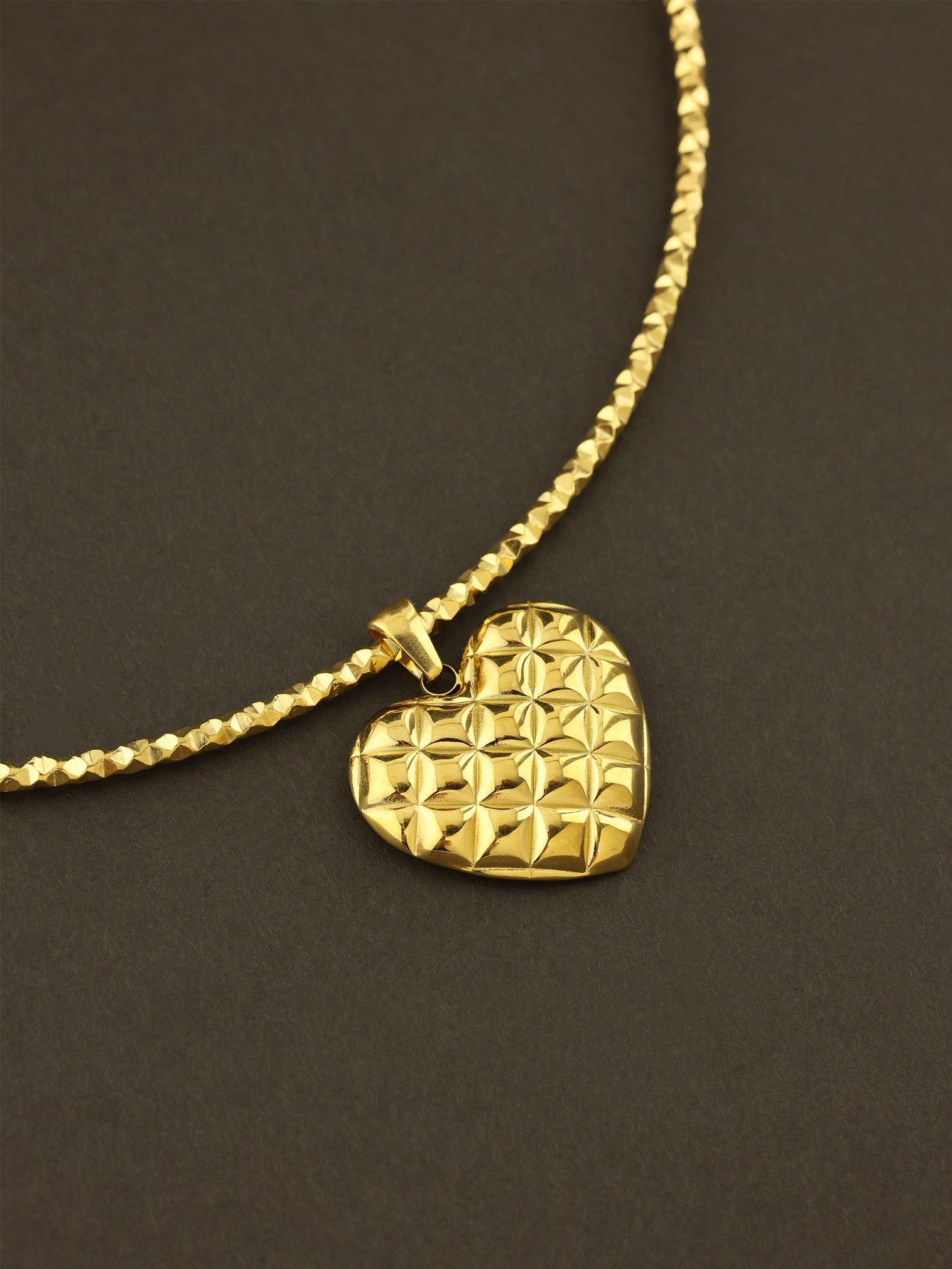 HEART SHAPE STIFF COLLAR