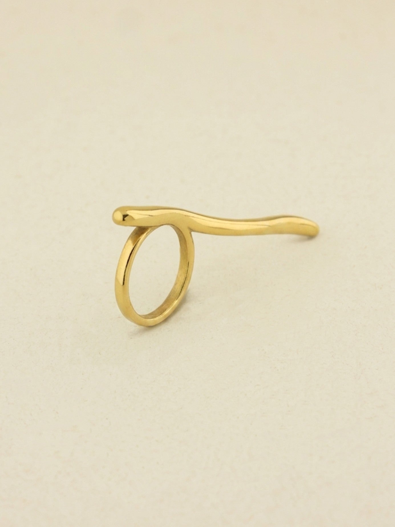 Undulating Horizon Ring