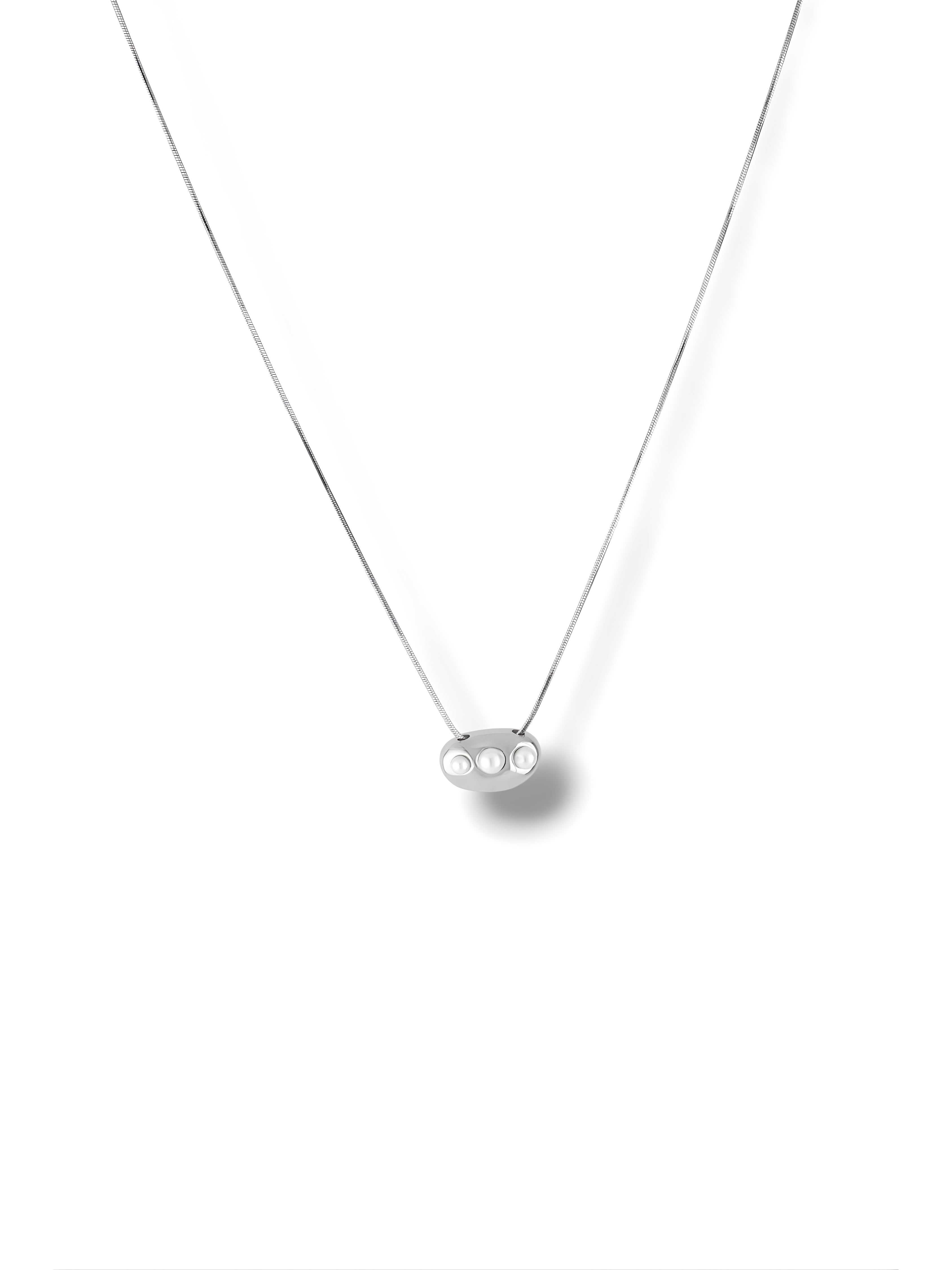 Three Pearl Pendant Necklace