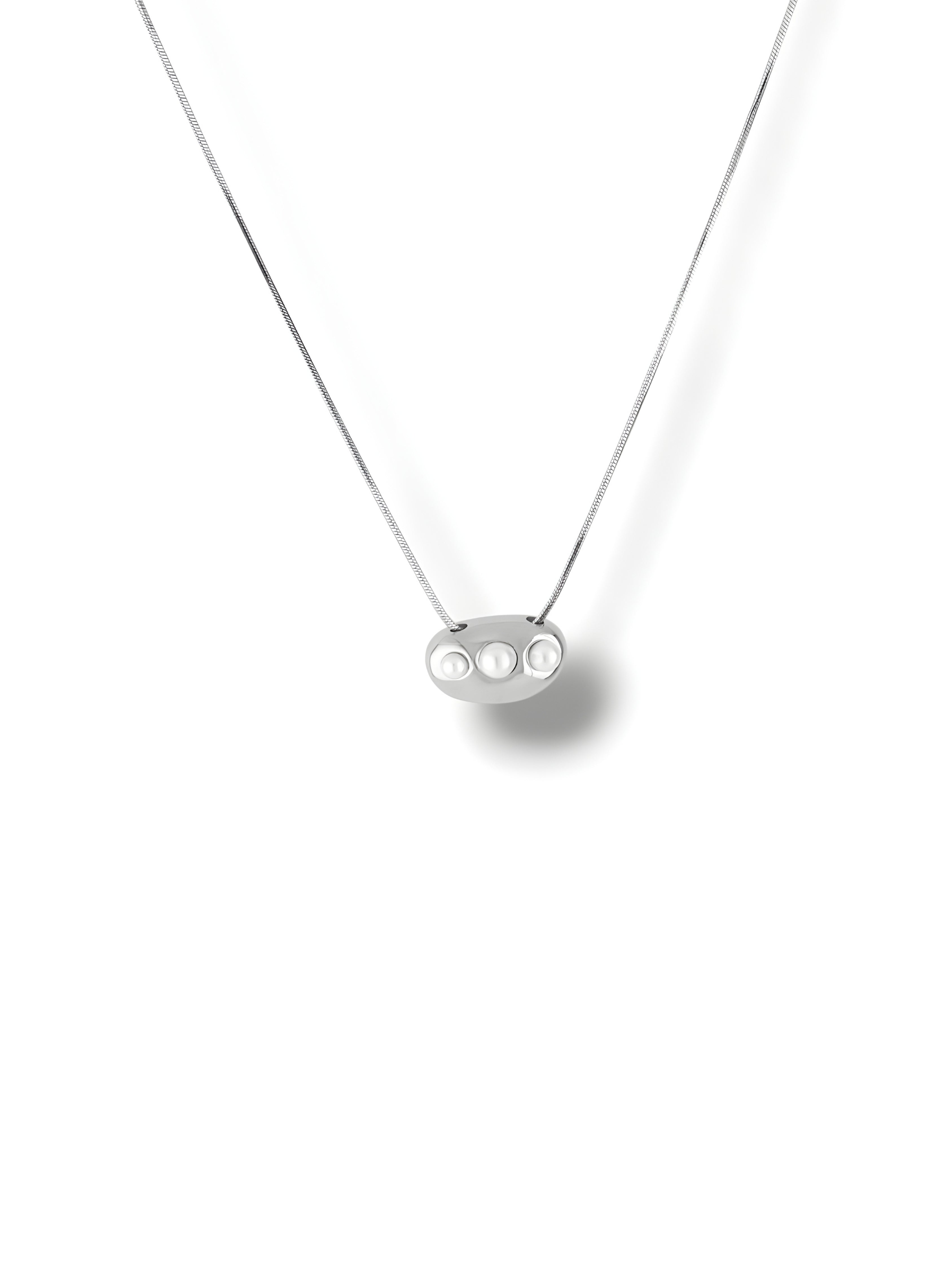 Three Pearl Pendant Necklace