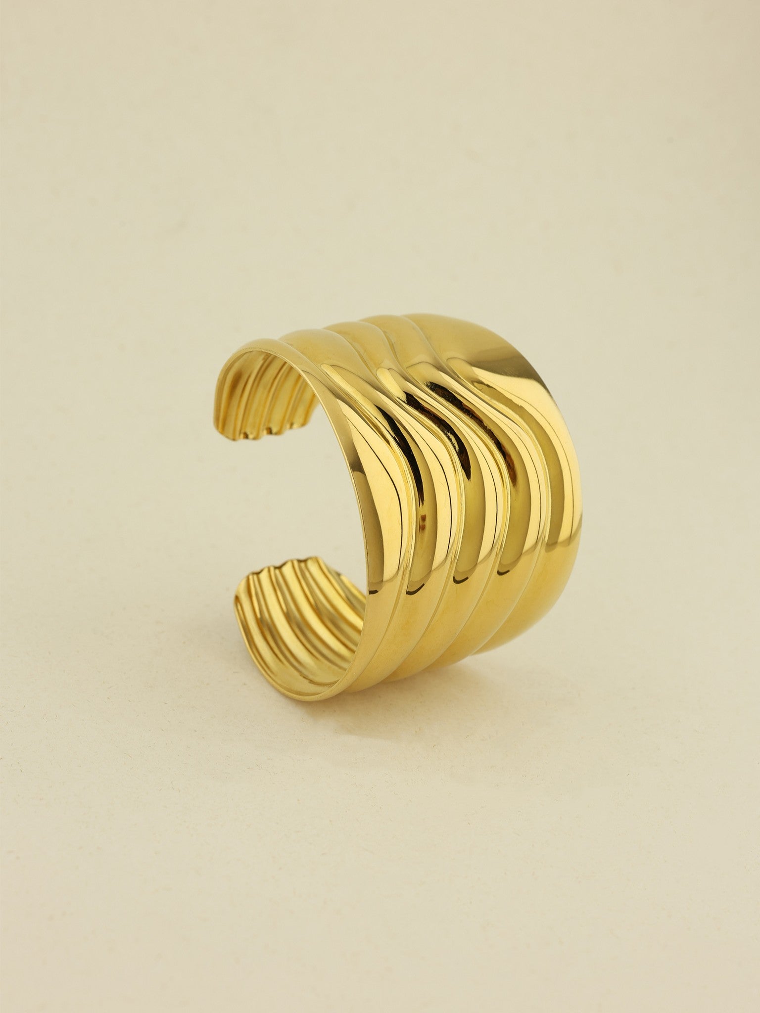 Comet Wavy Bangle
