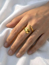 Boldera Classic Gold Ring with Strong Band Design - Doulaat