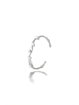 Sleek Pearl Bangle