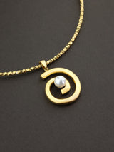 Vortex Pearl Collar