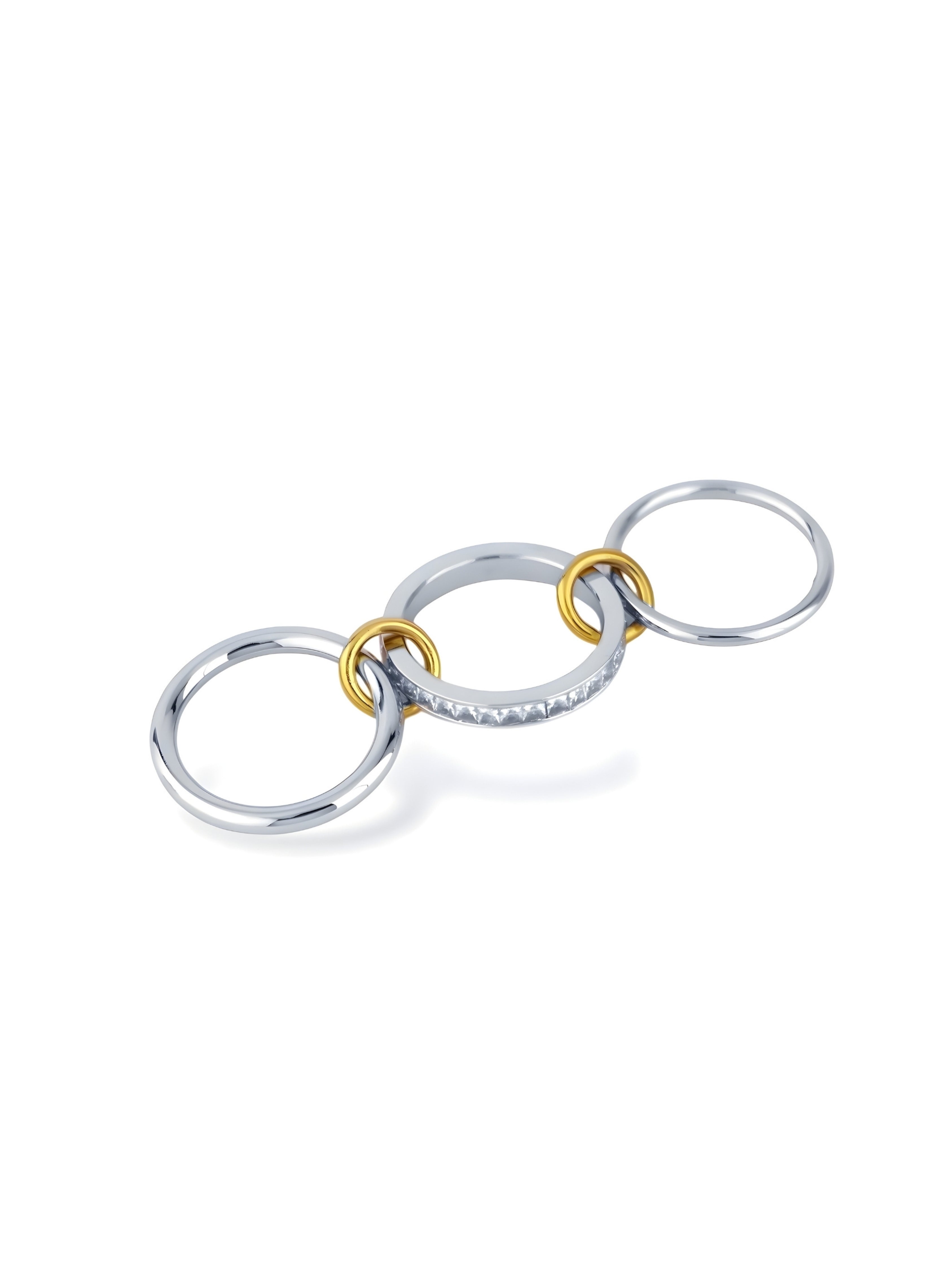 Connected Circle Triple Ring