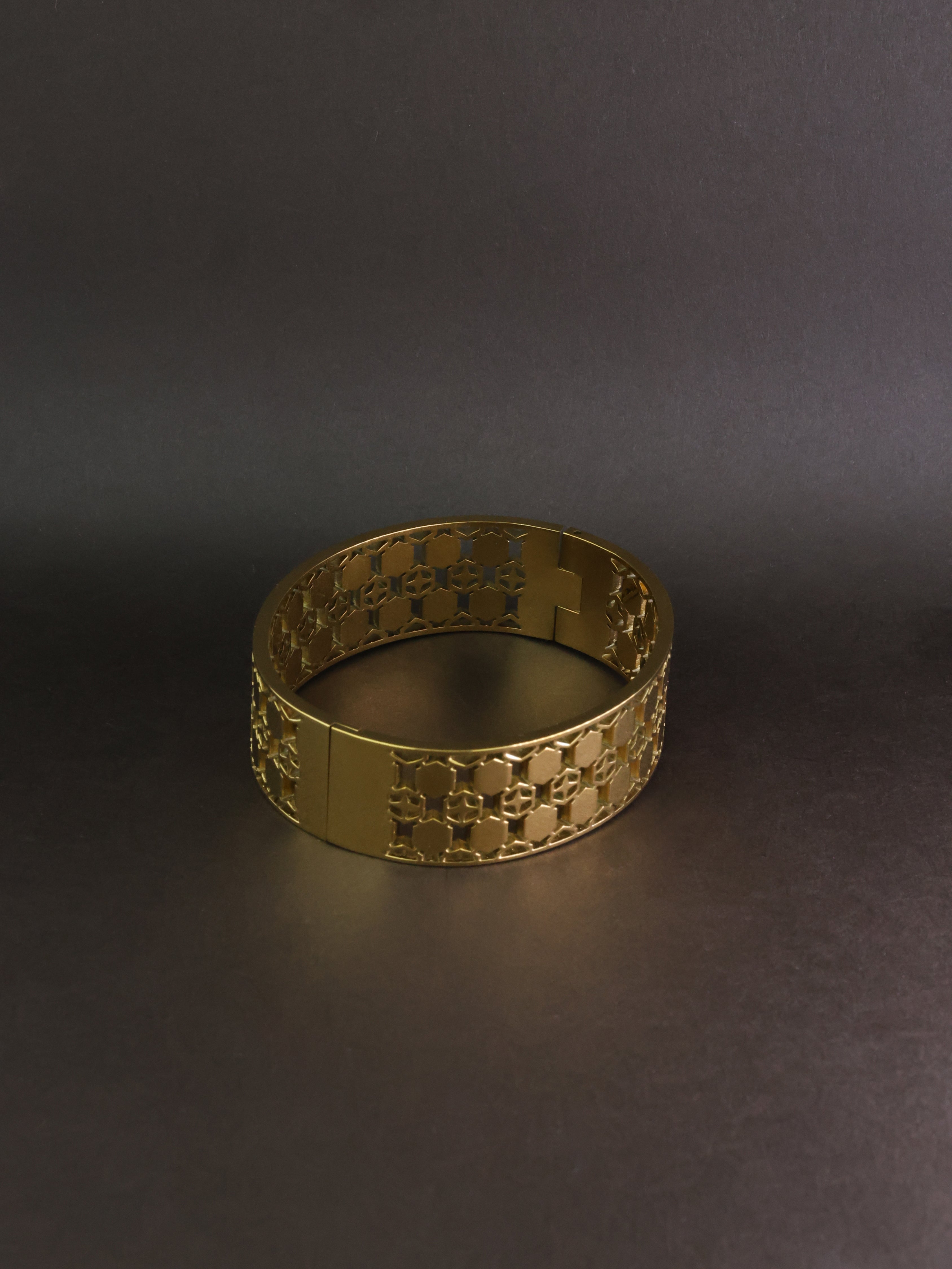 Lattice Geometric Bangle