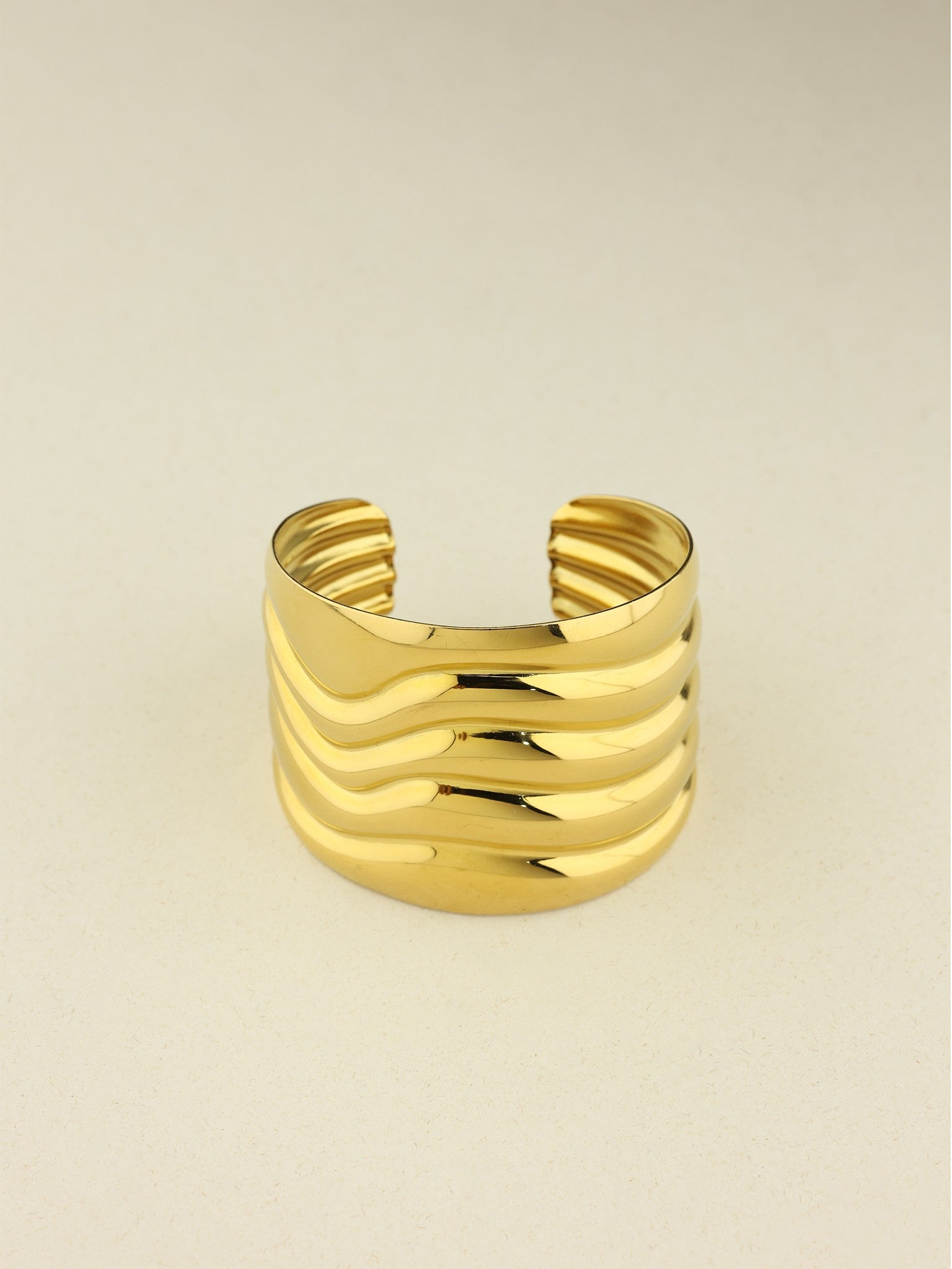 Comet Wavy Bangle