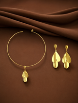 Elegant Gold Petal Jewelry Set