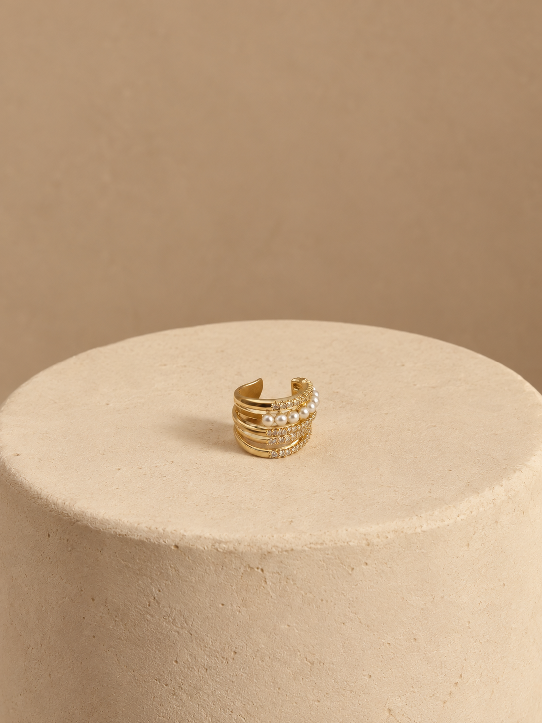 Pearl Arc Earcuff