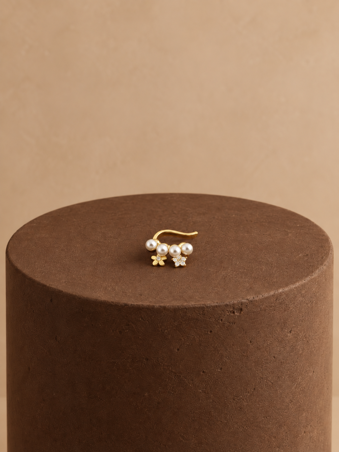 Pearl Bloom Earcuff