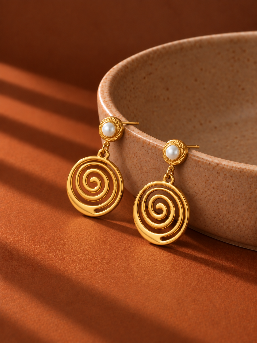 Sovereign Aura Earring