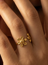 Soft Bloom Petal Open Ring