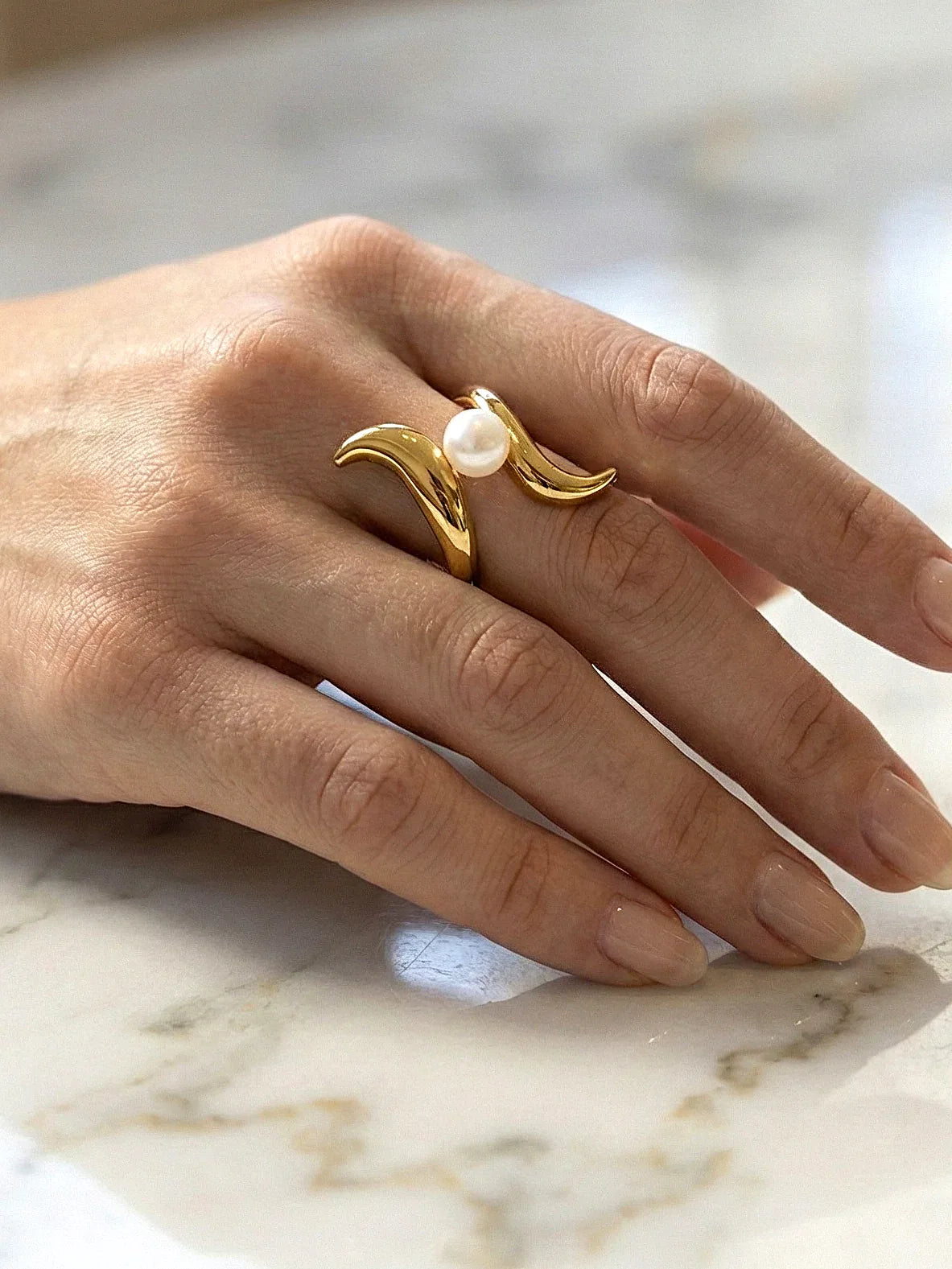 Gold Terron Ring with a Round White Centre Pearl - Doulaat