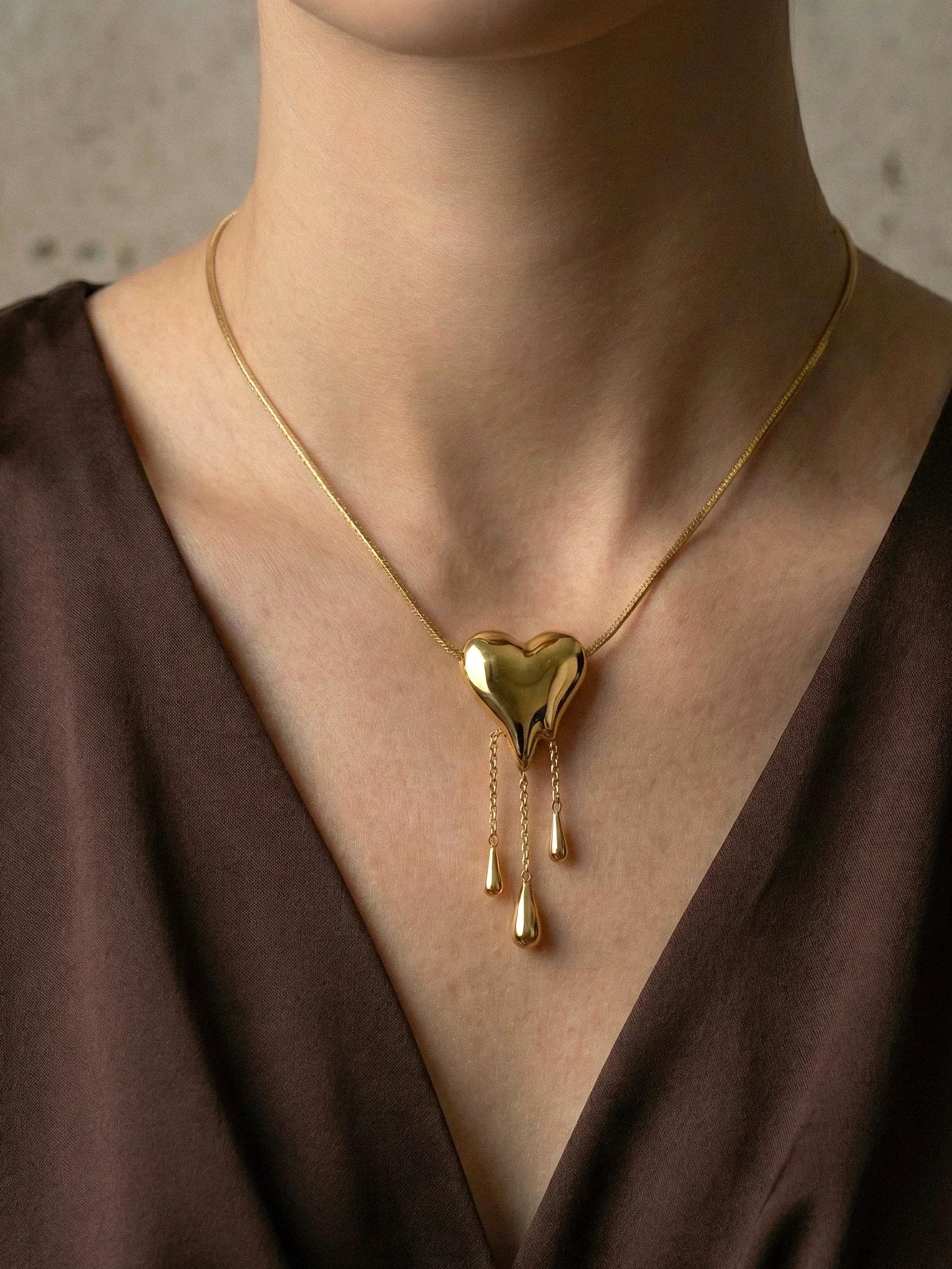 Melting Heart Teardrop Pendant Necklace - Doulaat