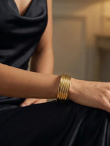 Luxury Minimalist Gold Statement Bangle with High Shine - Doulaat