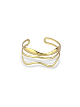 Stunning Gold Meteor Bangle with Shiny Looks