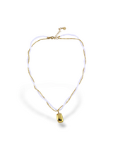Elegant Gold Layered Chain Necklace with Shiny Pearl