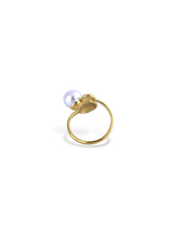 Gold Polished Gleam Ring with a Glossy Finish