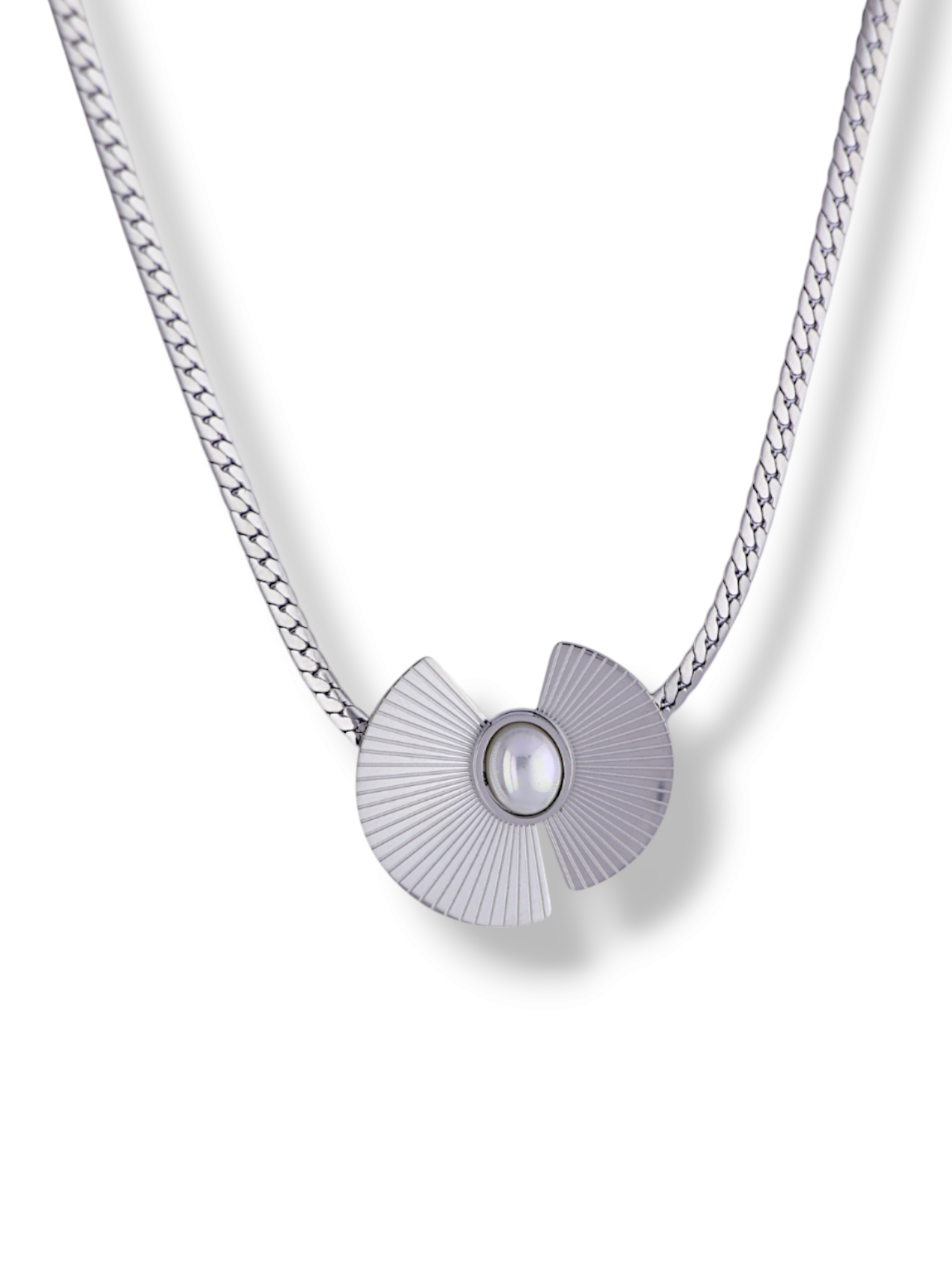Fan Pearl Pendant Necklace