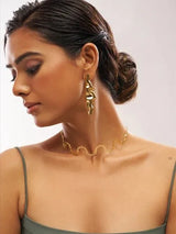 Elegant Gold Silken Drop Pendant and Earring Set - Doulaat