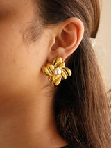 Pinwheel Pearl Earring