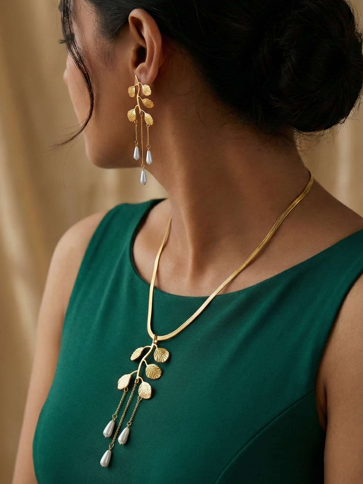 Leaf Branch Teardrop Jewelry Set