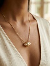 Three Pearl Pendant Necklace - Doulaat