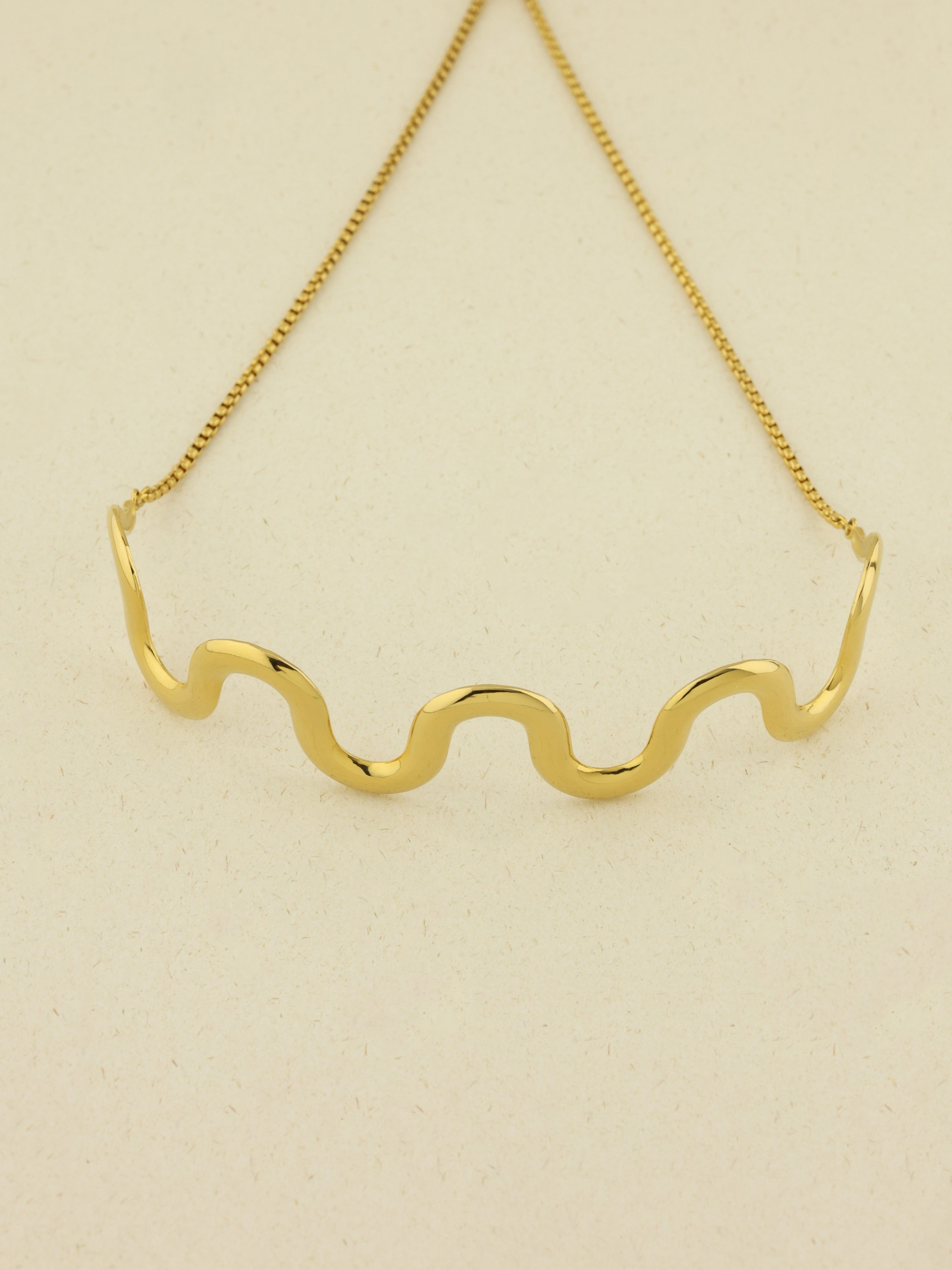 Wavy Adjustable Choker