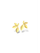 TRIPLE LEAF EARRING