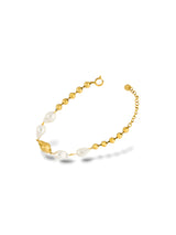 Tide Pearl Gold Bracelet with Elegant Bead Accents