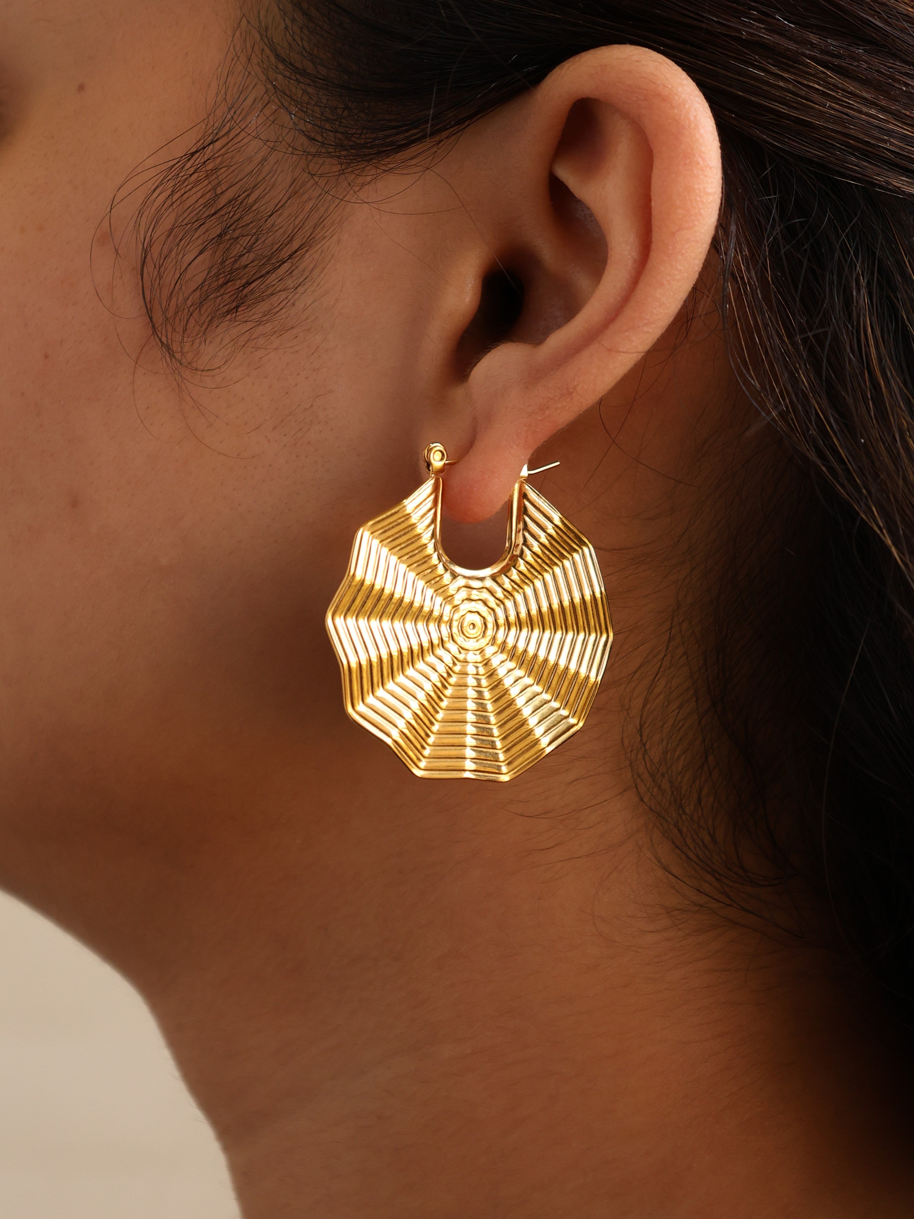 Ribbed Fan Hoops